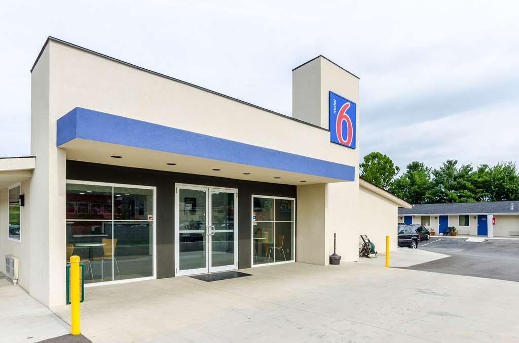 Motel 6 Troutville, Va エクステリア 写真