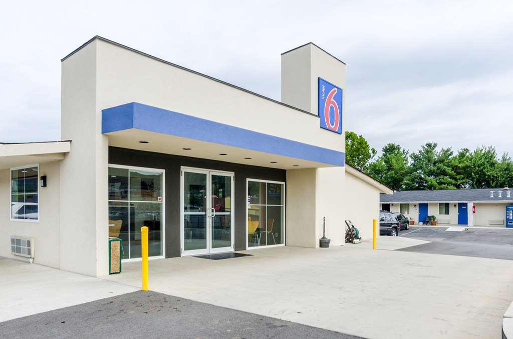 Motel 6 Troutville, Va エクステリア 写真