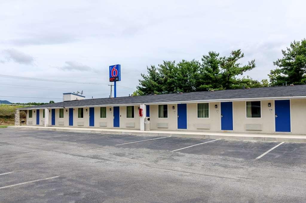 Motel 6 Troutville, Va エクステリア 写真